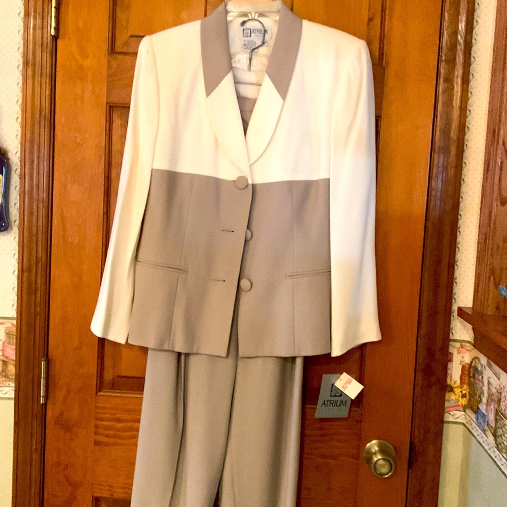 Women’s two piece pant suit
